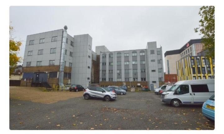 Spacious Modern Flat In Luton Town Centre Eksteriør bilde