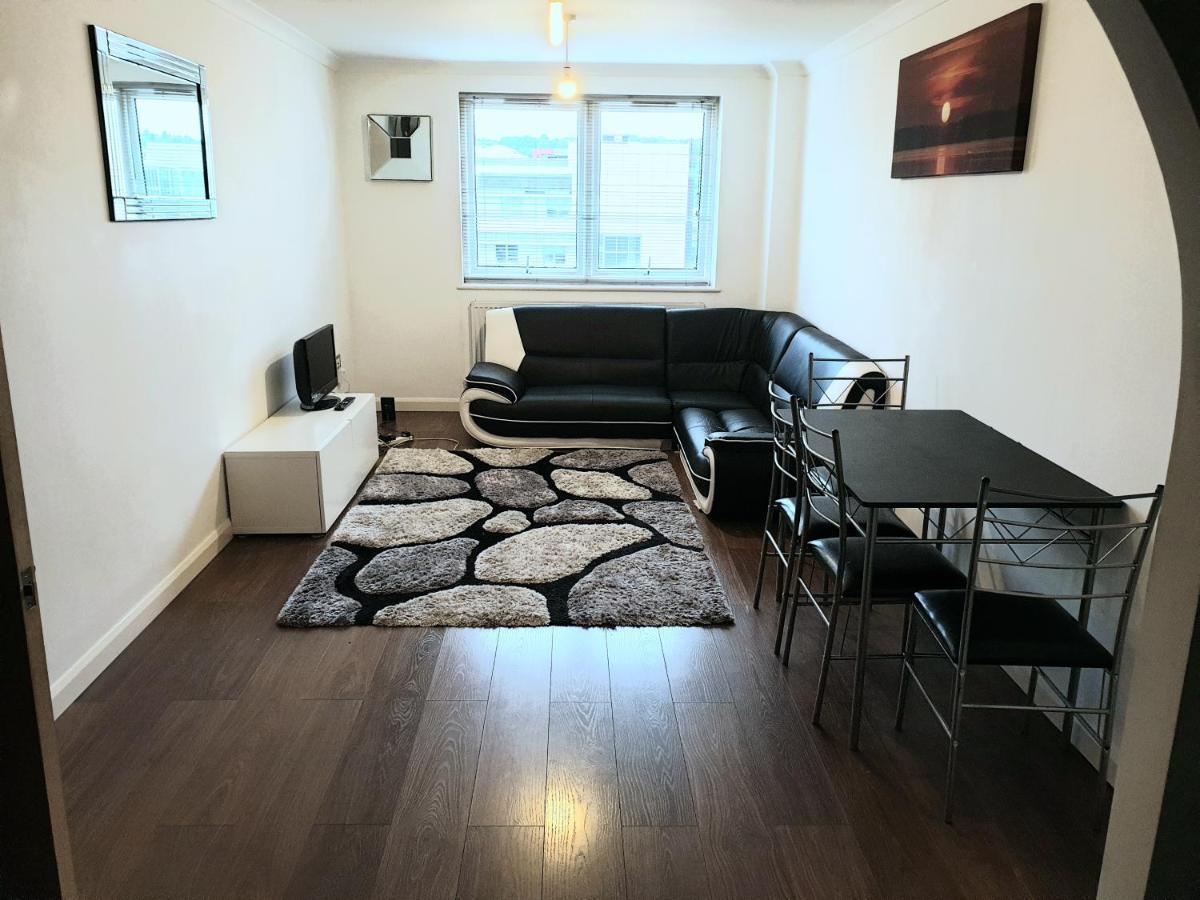 Spacious Modern Flat In Luton Town Centre Eksteriør bilde